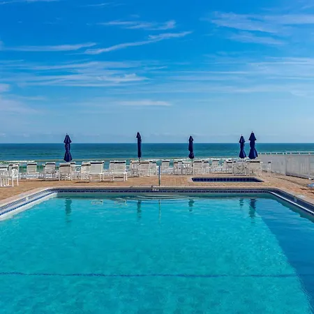 Beachfront 4Th Floor Condo With Spectacular Beach & Ocean Views And Pool!